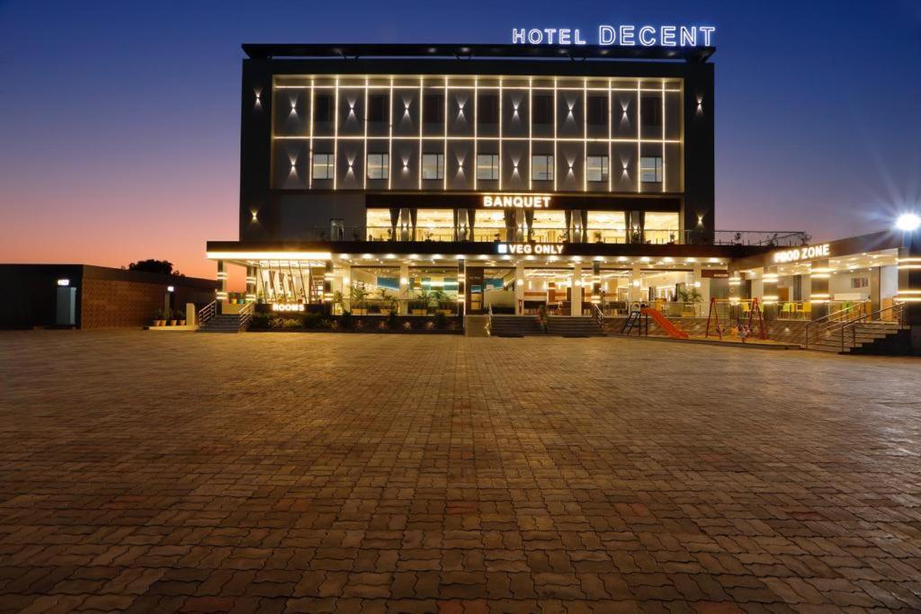 Hotel Decent Unjha Extérieur photo