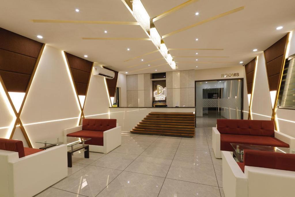 Hotel Decent Unjha Extérieur photo