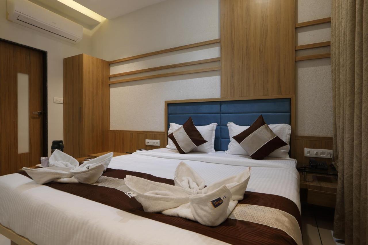 Hotel Decent Unjha Extérieur photo